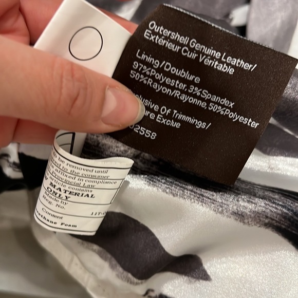 Danier leather jacket - Picture 11 of 11